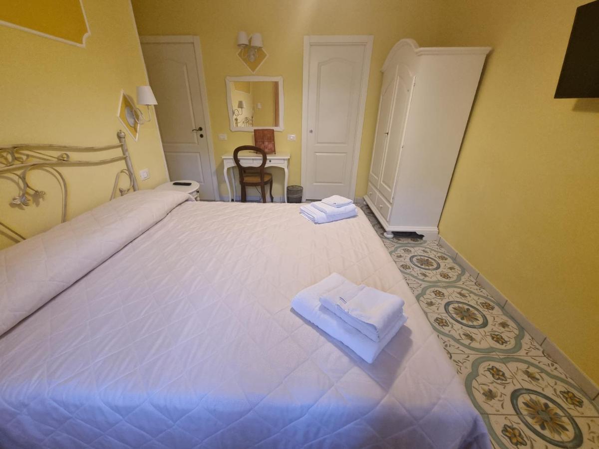 Il Ruscello Bed & Breakfast Маратеа Екстериор снимка