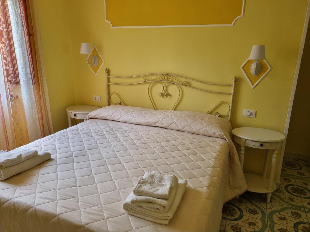 Il Ruscello Bed & Breakfast Маратеа Екстериор снимка