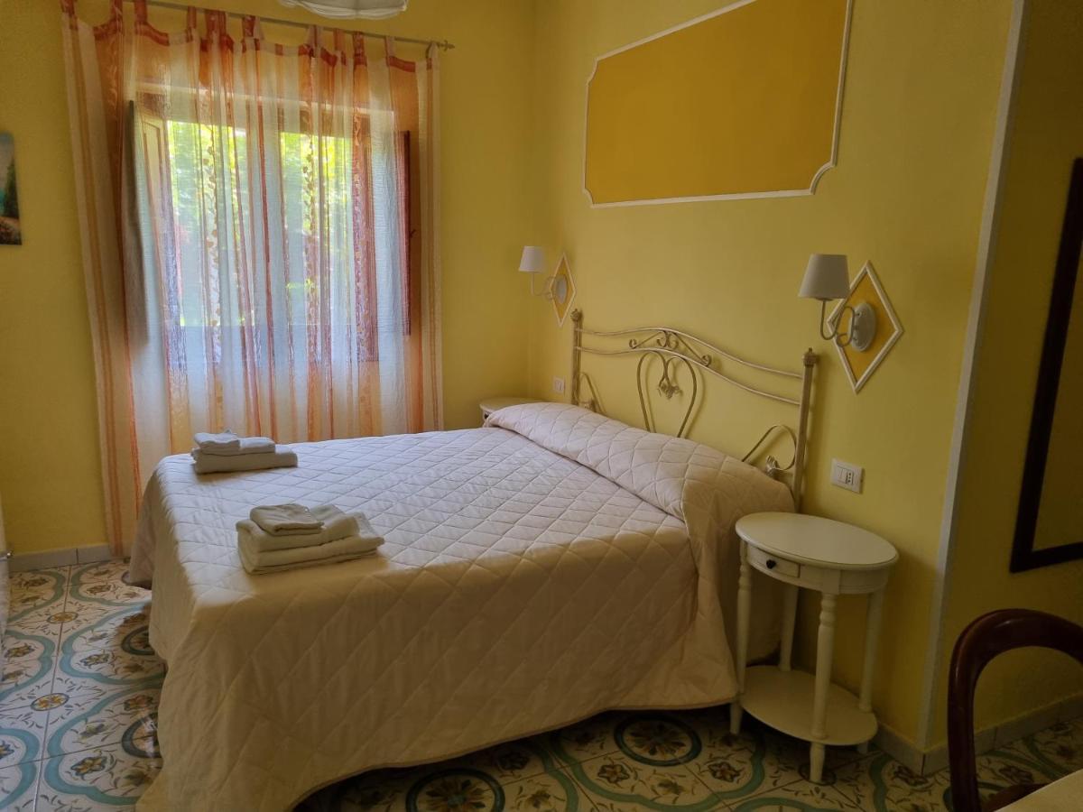 Il Ruscello Bed & Breakfast Маратеа Екстериор снимка
